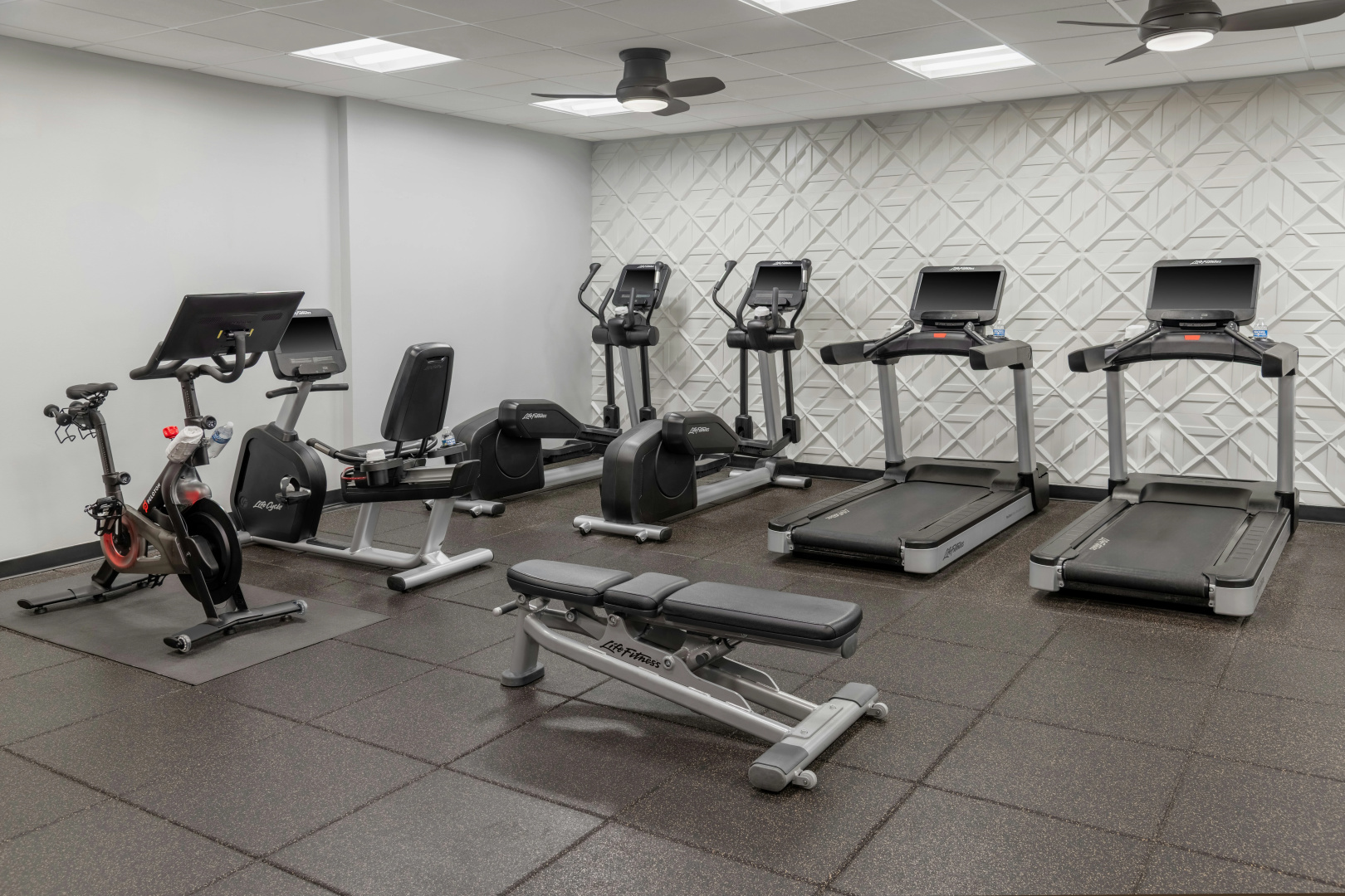 Photo - Doubletree by Hilton McLean Tysons