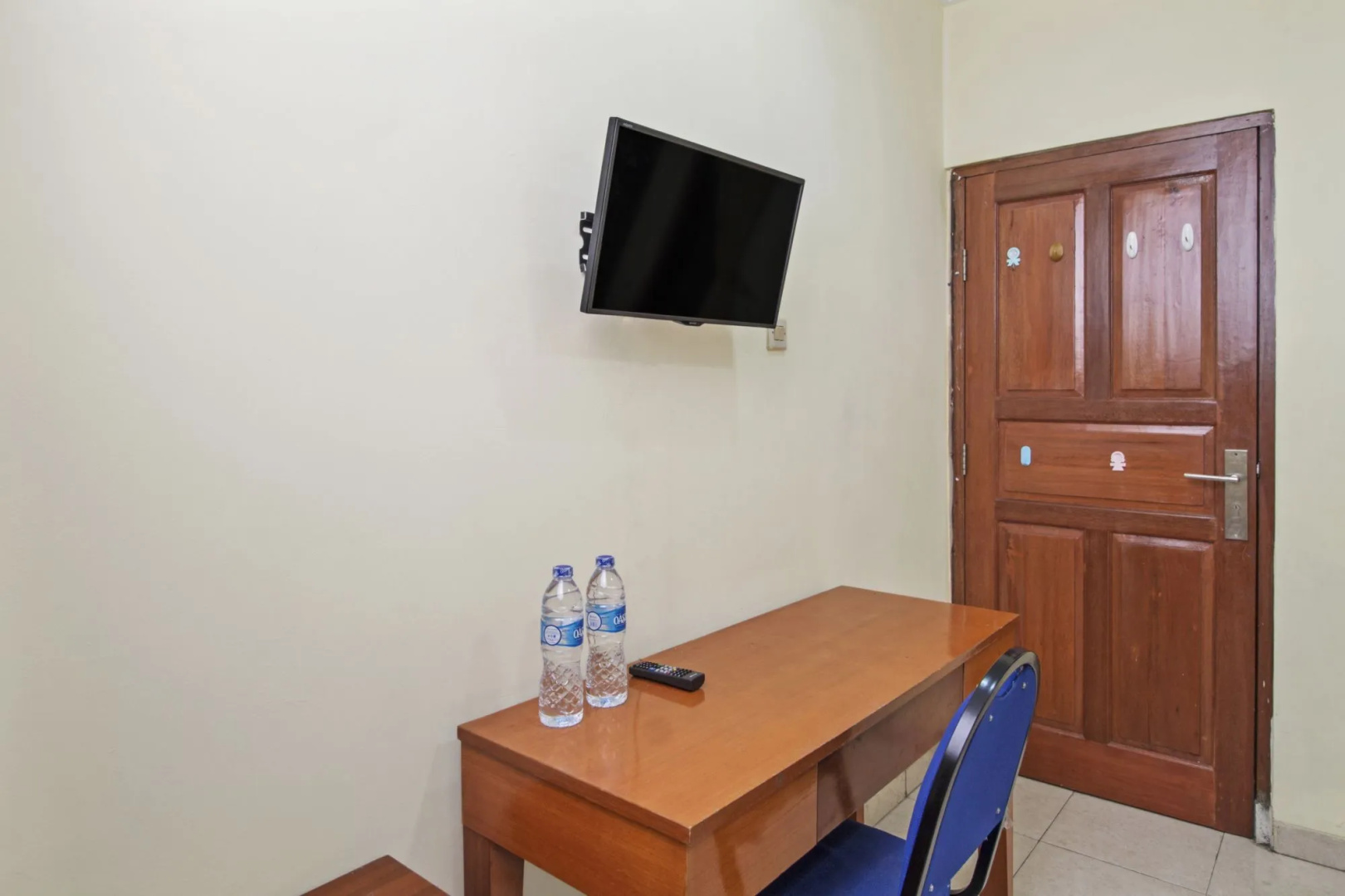 Photo - RedDoorz Plus near Ciputra World Kuningan 2