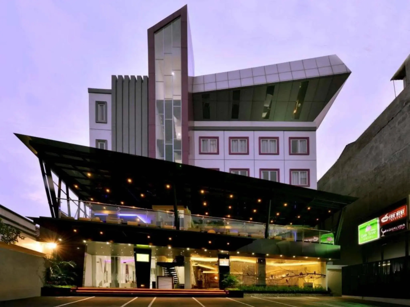 Photo - Oak Tree Urban Hotel Jakarta