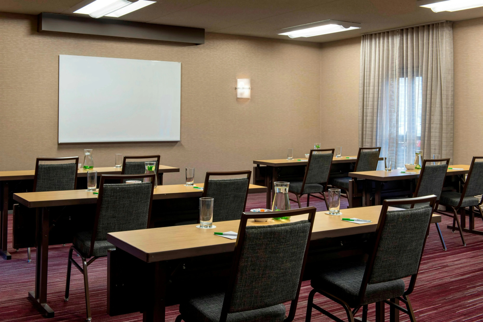 Foto - Courtyard by Marriott Chicago Naperville