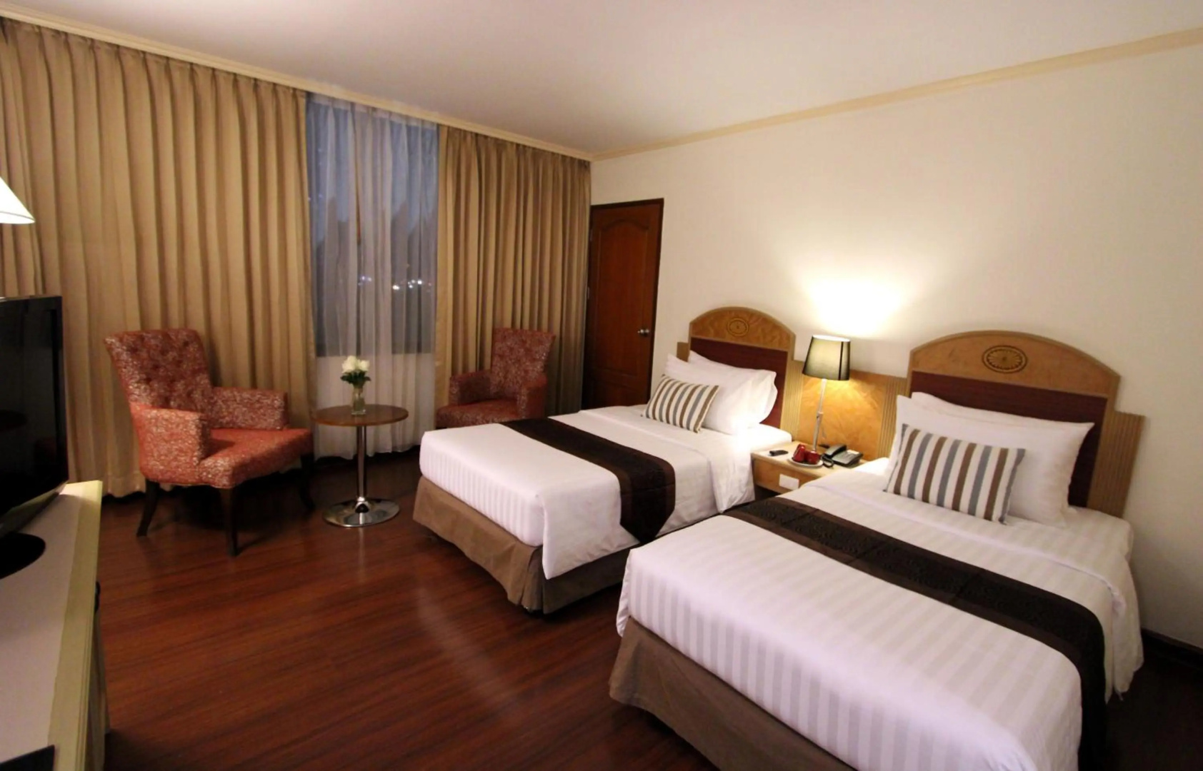 Photo - Grand Tower Inn Rama VI Hotel