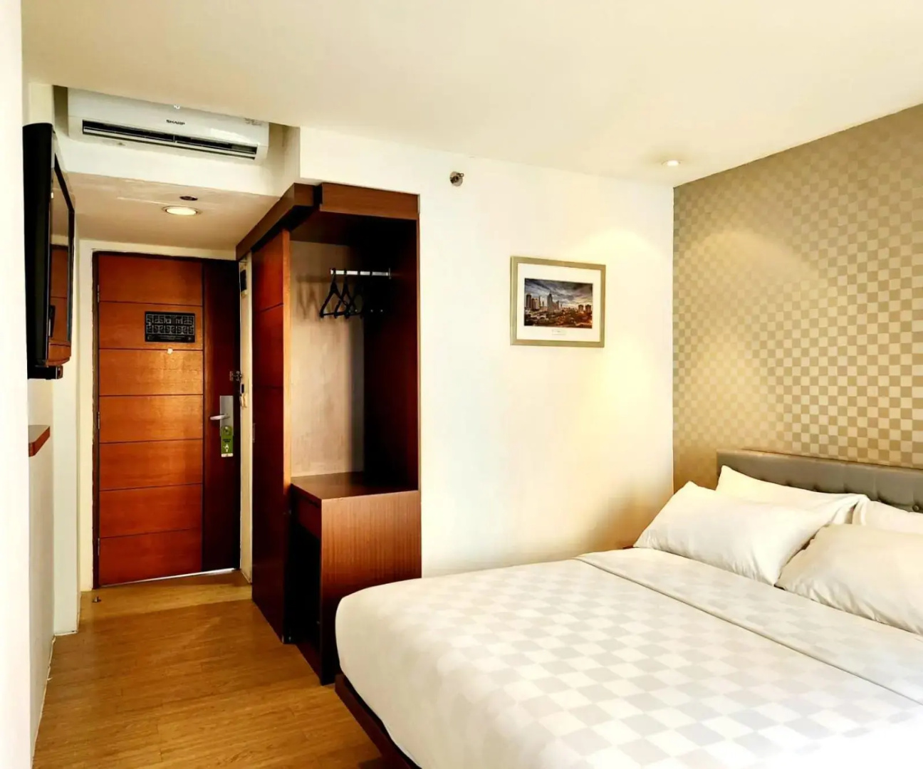 Photo - Hotel 88 Blok M Jakarta By WH