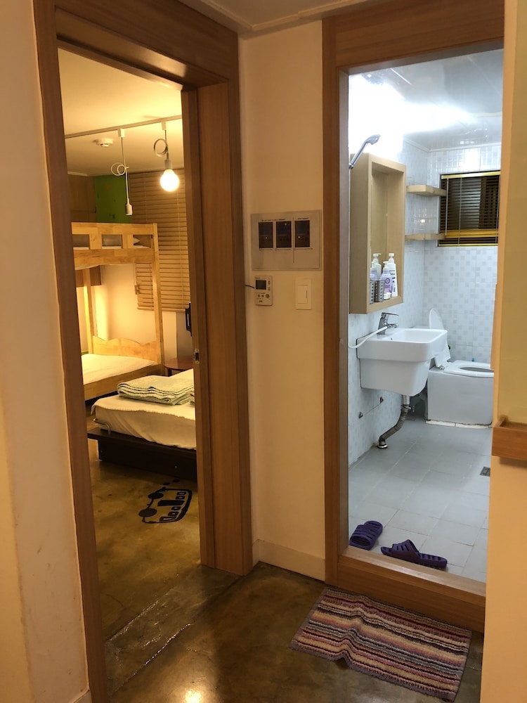 Photo - High Street Guest House Hongdae - Hostel