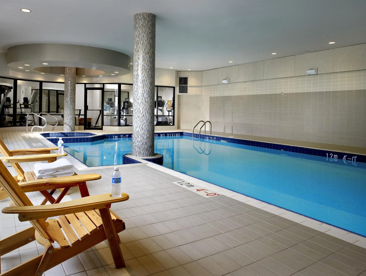 Foto - Four Points by Sheraton Mississauga Meadowvale