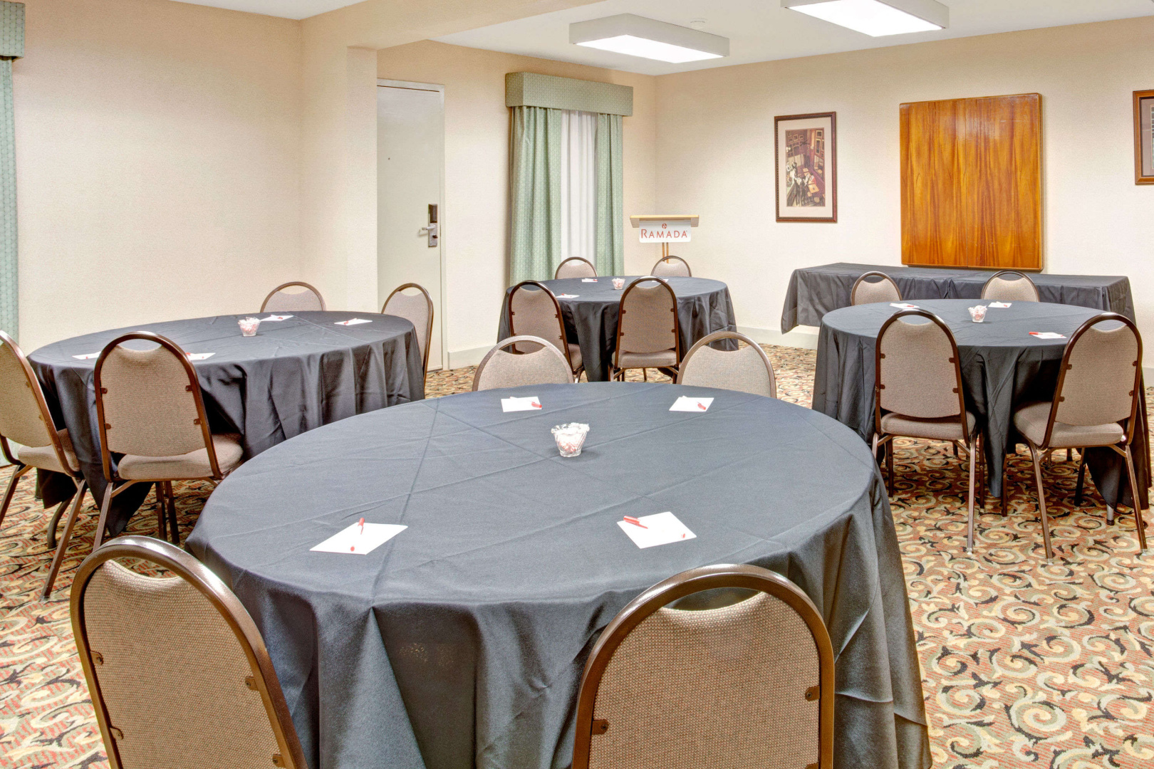 Photo - Ramada by Wyndham Tampa Airport Westshore
