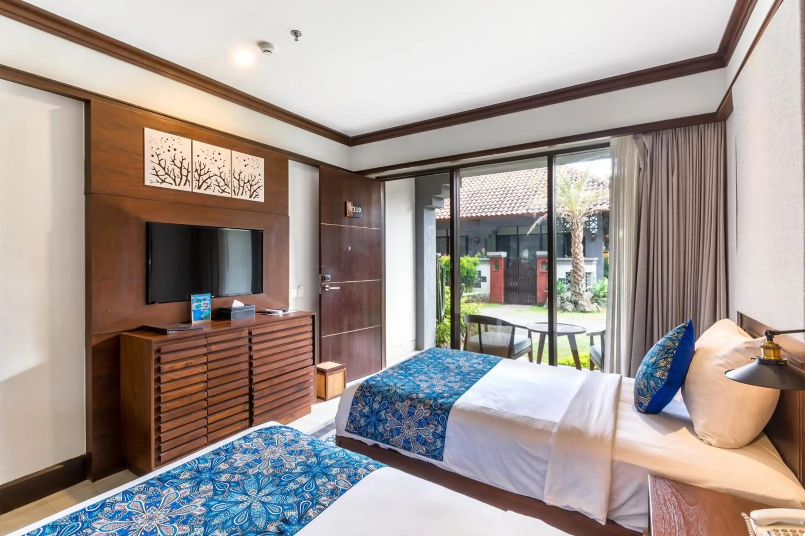 Photo - Lovina Beach Club & Resort