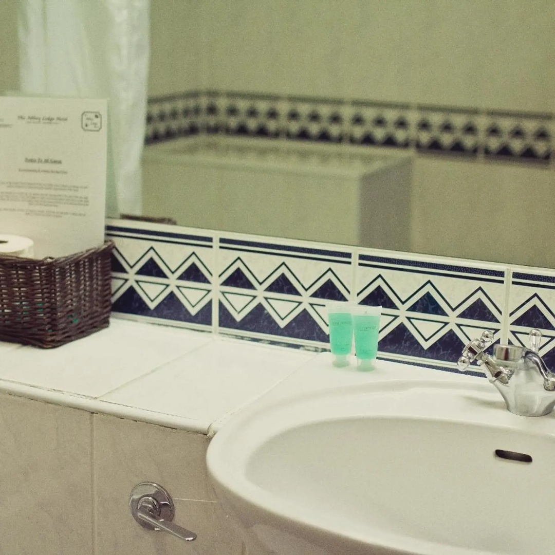 Photo - Abbey Lodge Hotel