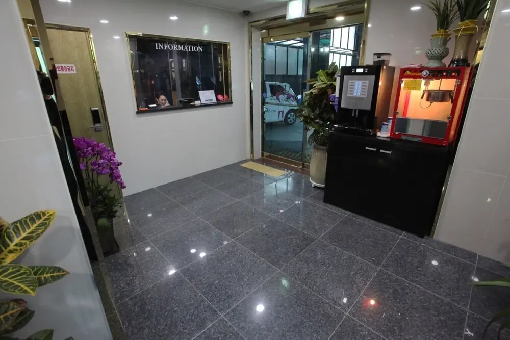 Photo - Hassen Sillim K2 Hotel