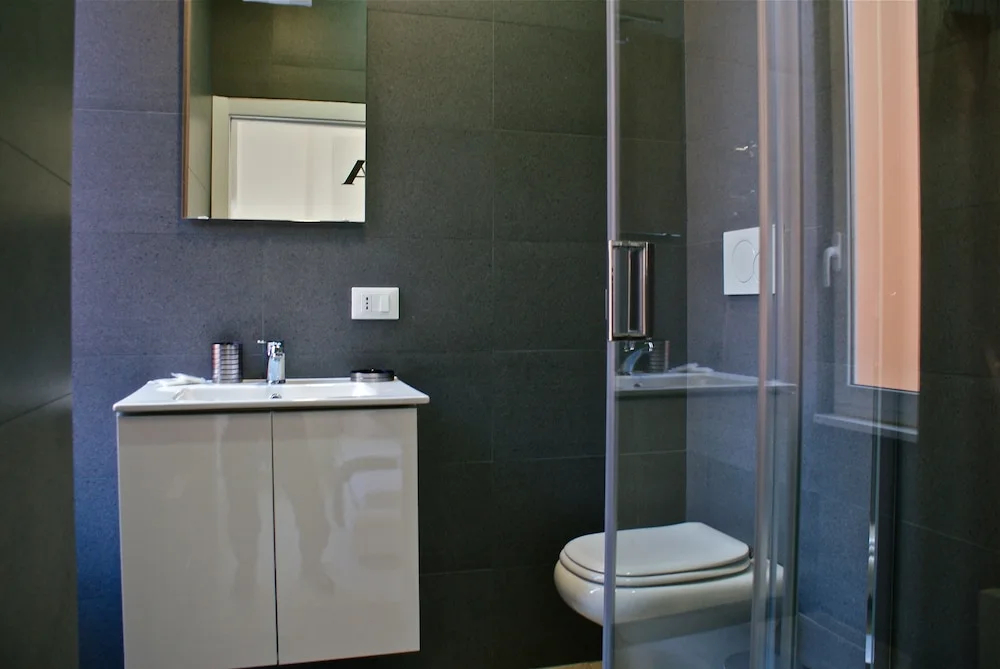 Photo - Empire Suites