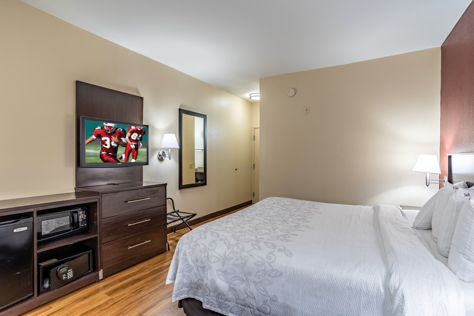 Photo - Red Roof Inn PLUS+ Phoenix West