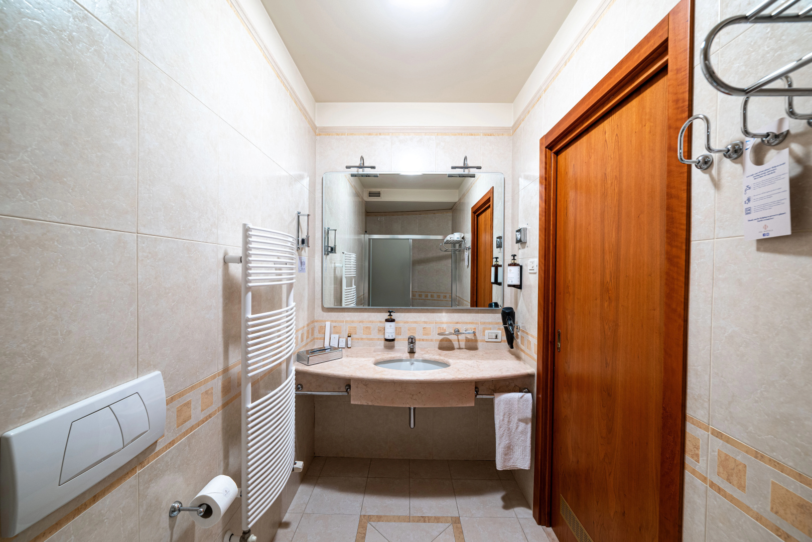Photo - PHI Hotel Astoria