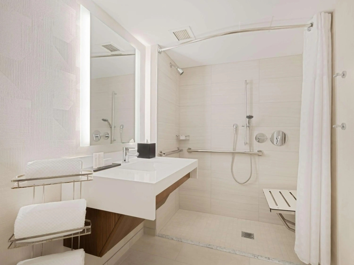 Foto - Embassy Suites Chicago - Downtown River North