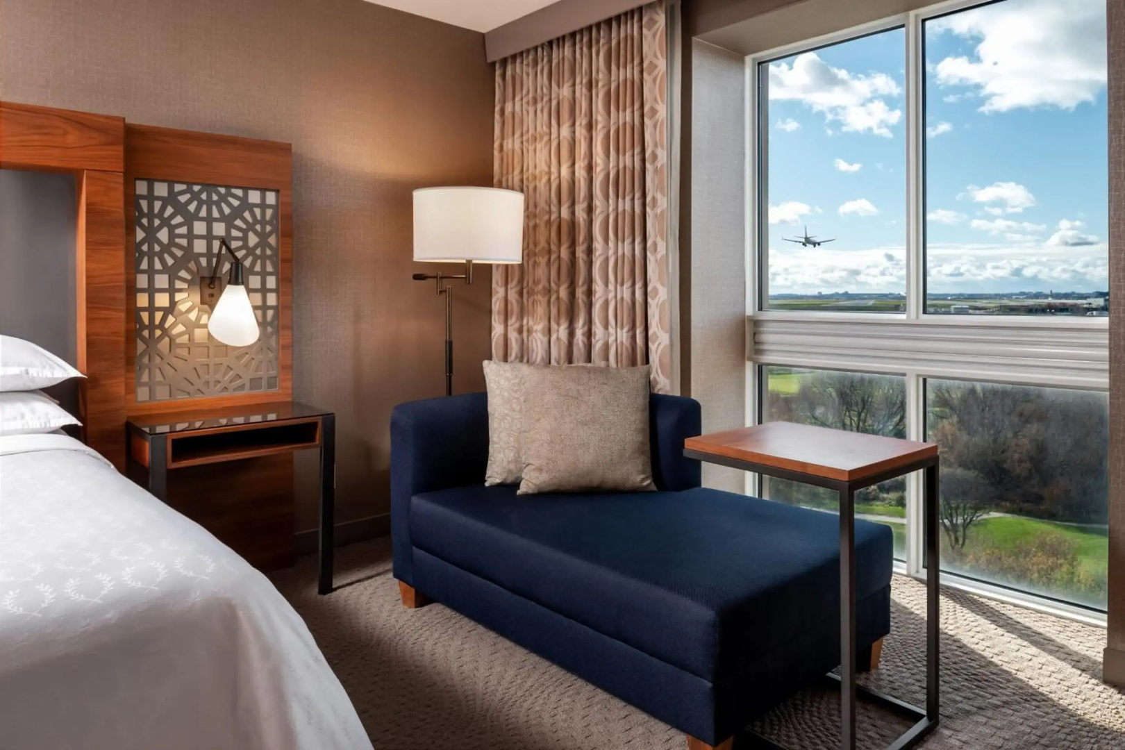 Photo - Sheraton Toronto Airport Hotel & Conference Centre