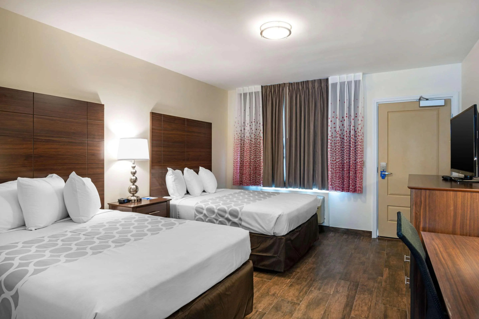 Photo - Downtown Hollywood Gardens Inn & Suites