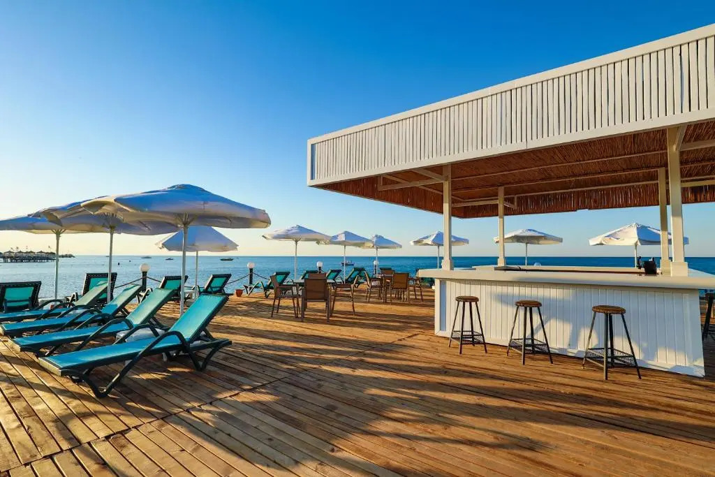 Photo - Crystal Centro Pearl Collection - Ultimate All Inclusive