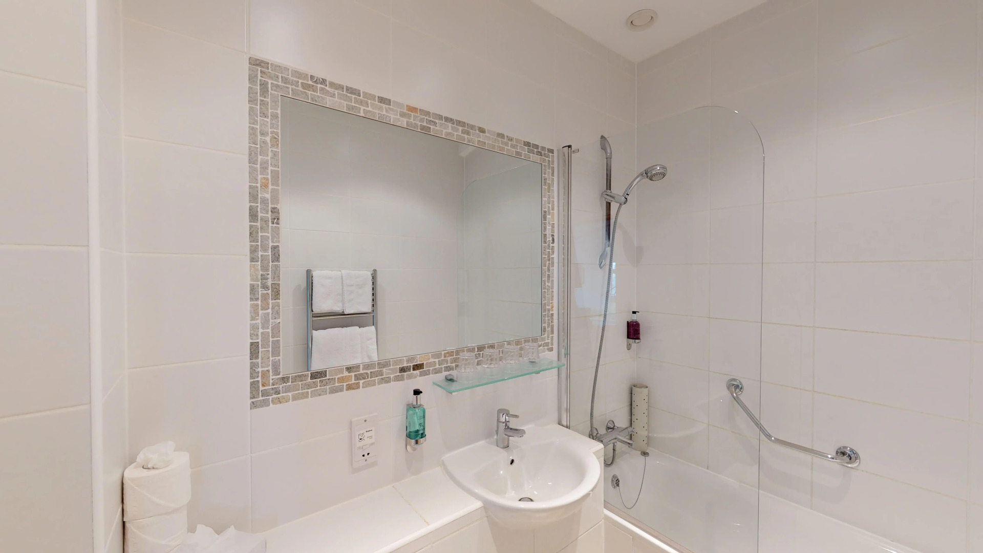 Photo - Ommaroo Hotel