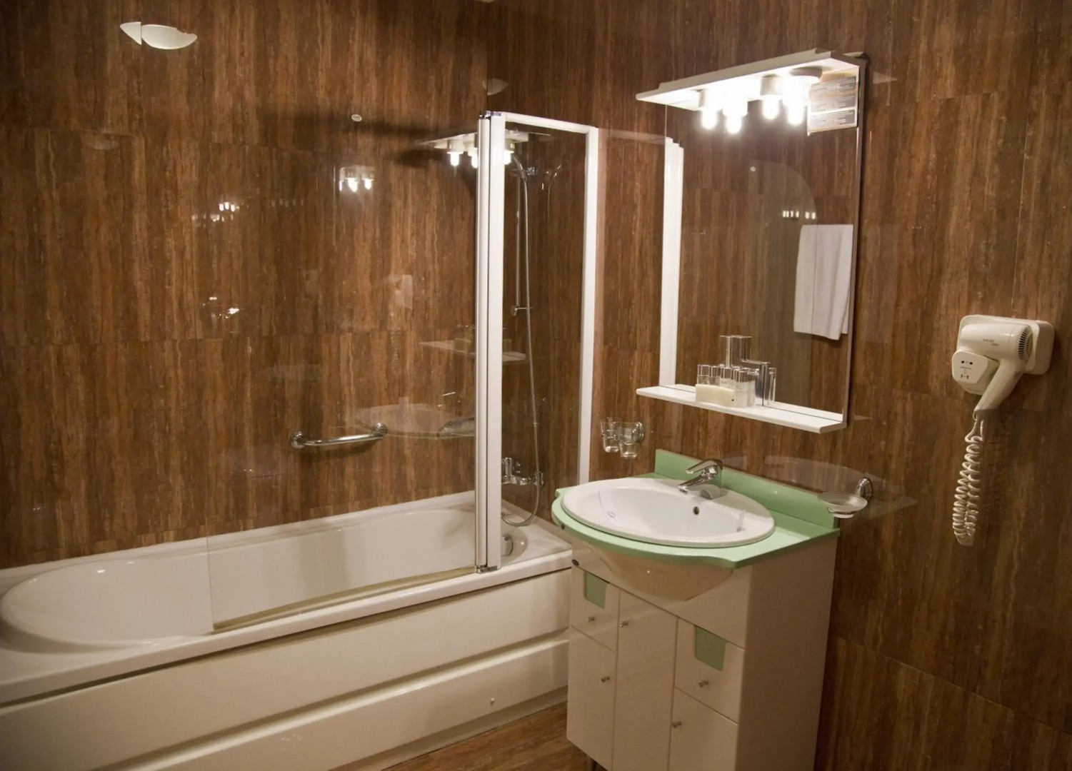 Photo - Phoenicia Grand Hotel