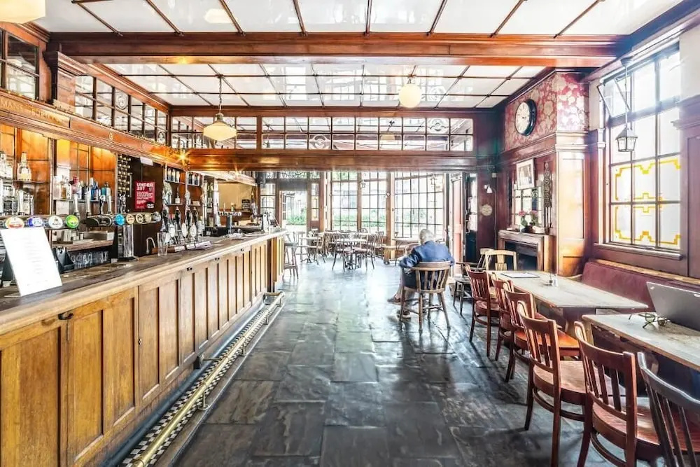 Photo - Rose and Crown Stoke Newington