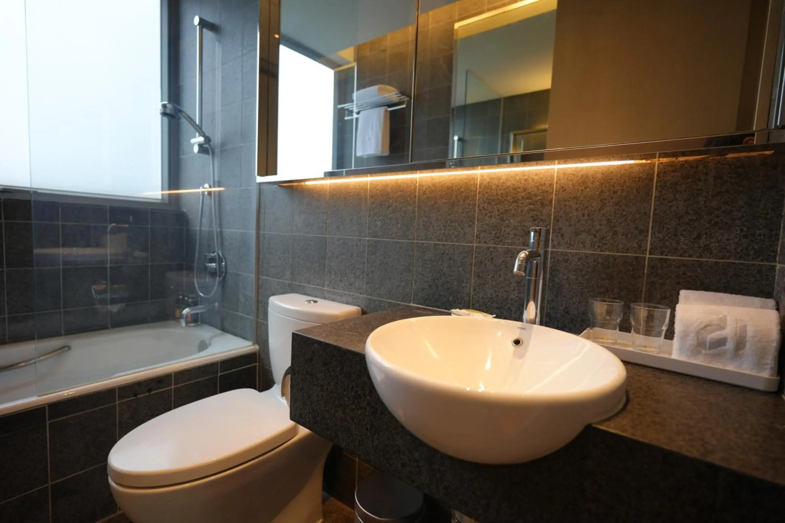 Photo - Twenty One Whitfield