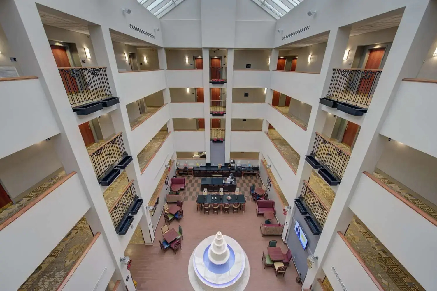 Photo - Hampton Inn & Suites By Hilton - Rockville Centre