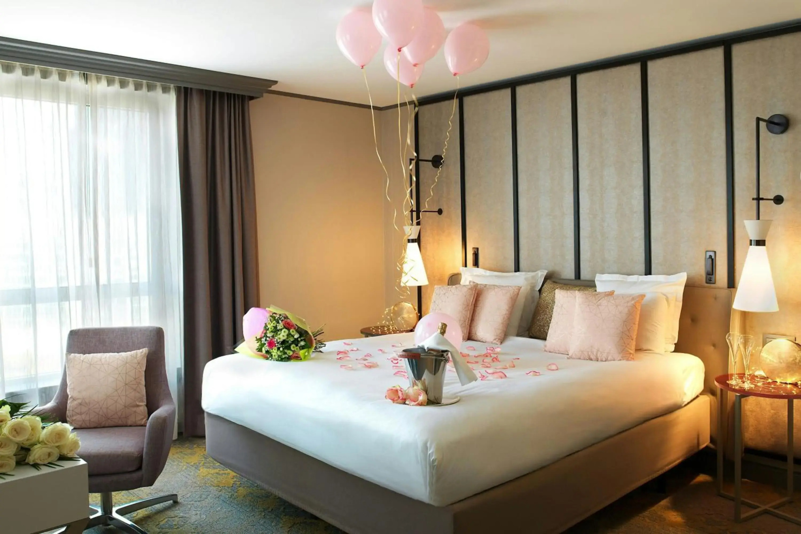 Photo - Renaissance Paris La Defense Hotel