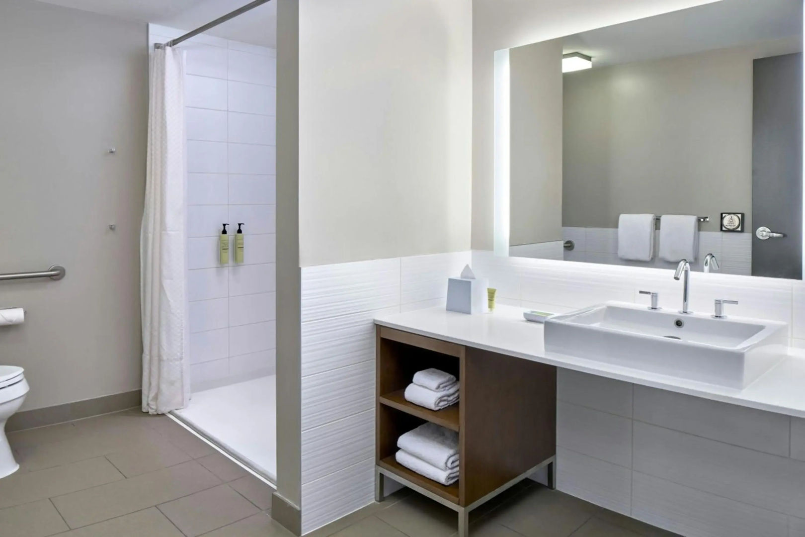 Photo - Element by Westin Vancouver Metrotown