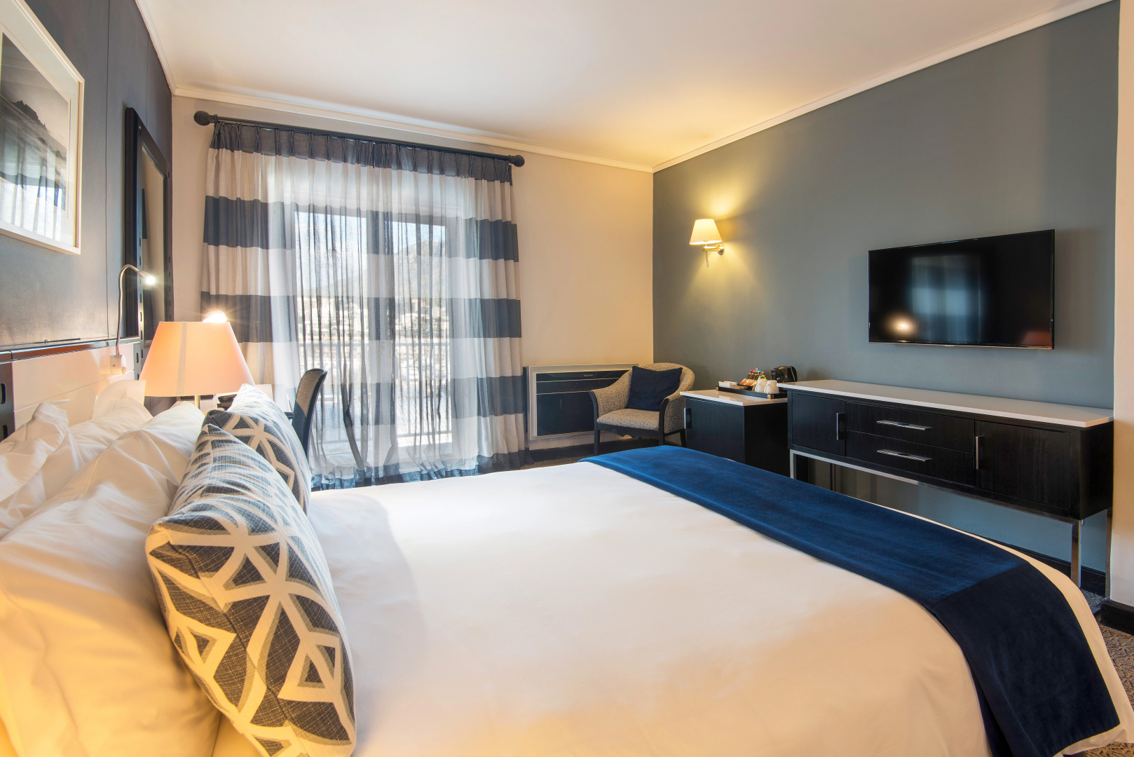 Photo - The Commodore Hotel
