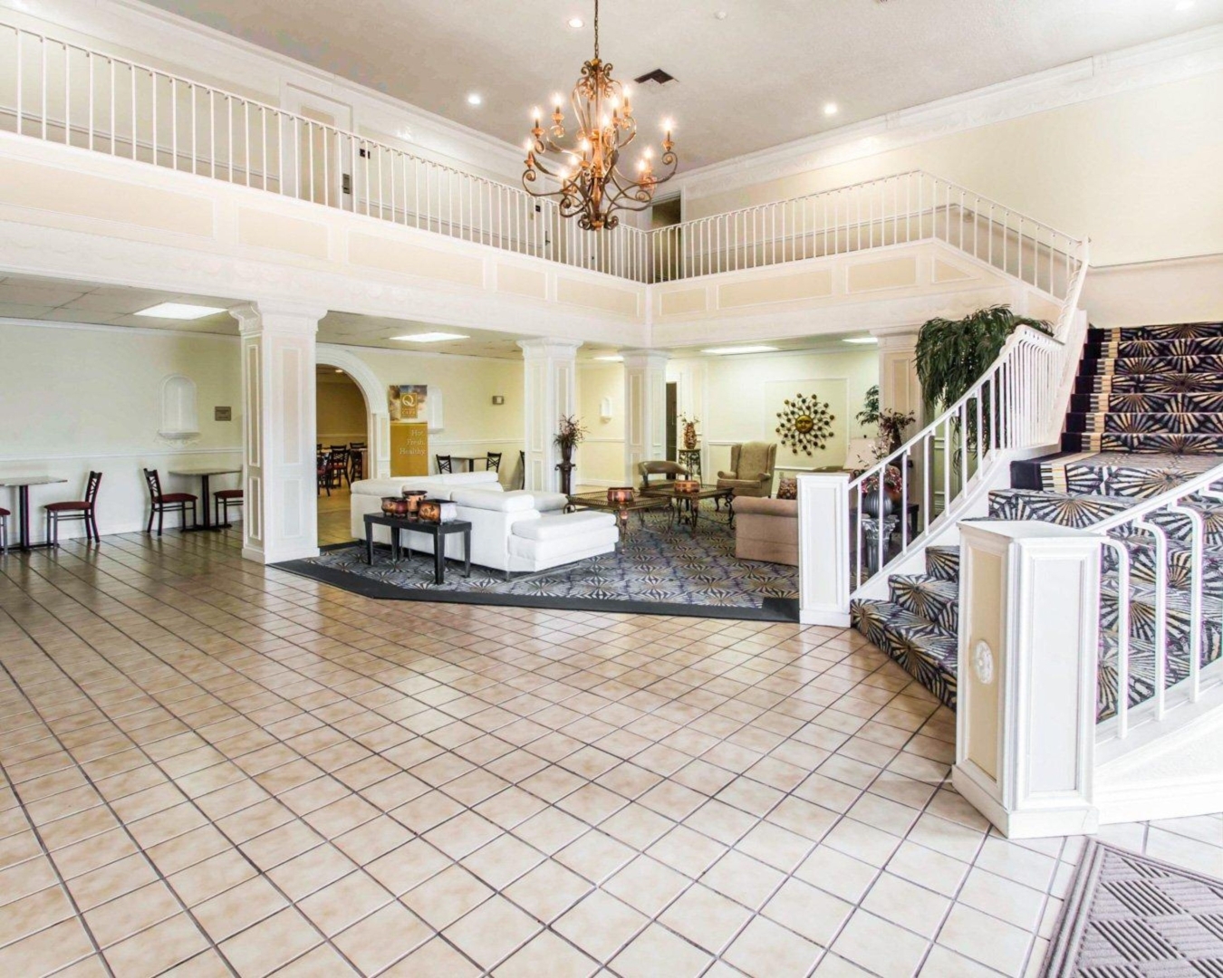 Photo - Comfort Suites Tampa Airport North