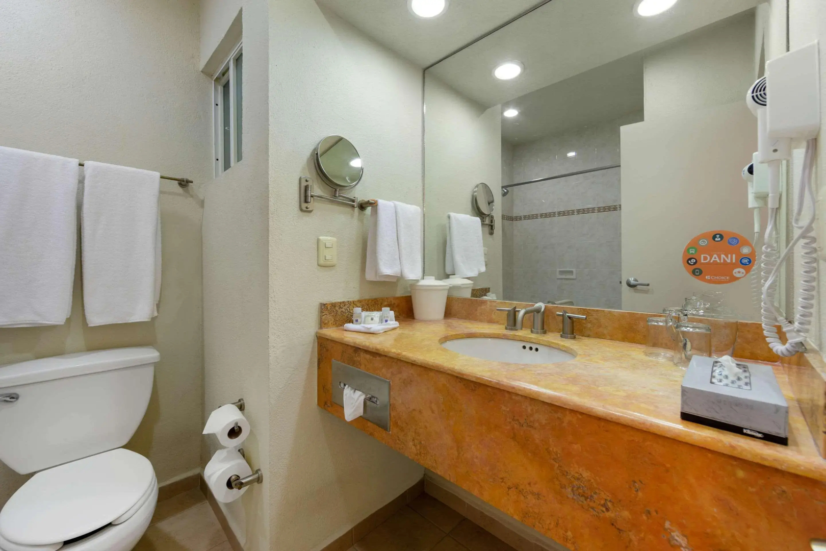 Photo - Comfort Inn Monterrey Valle