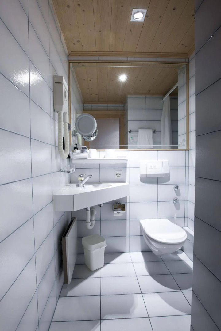 Photo - SPANNORT family home with common kitchen and self check-in