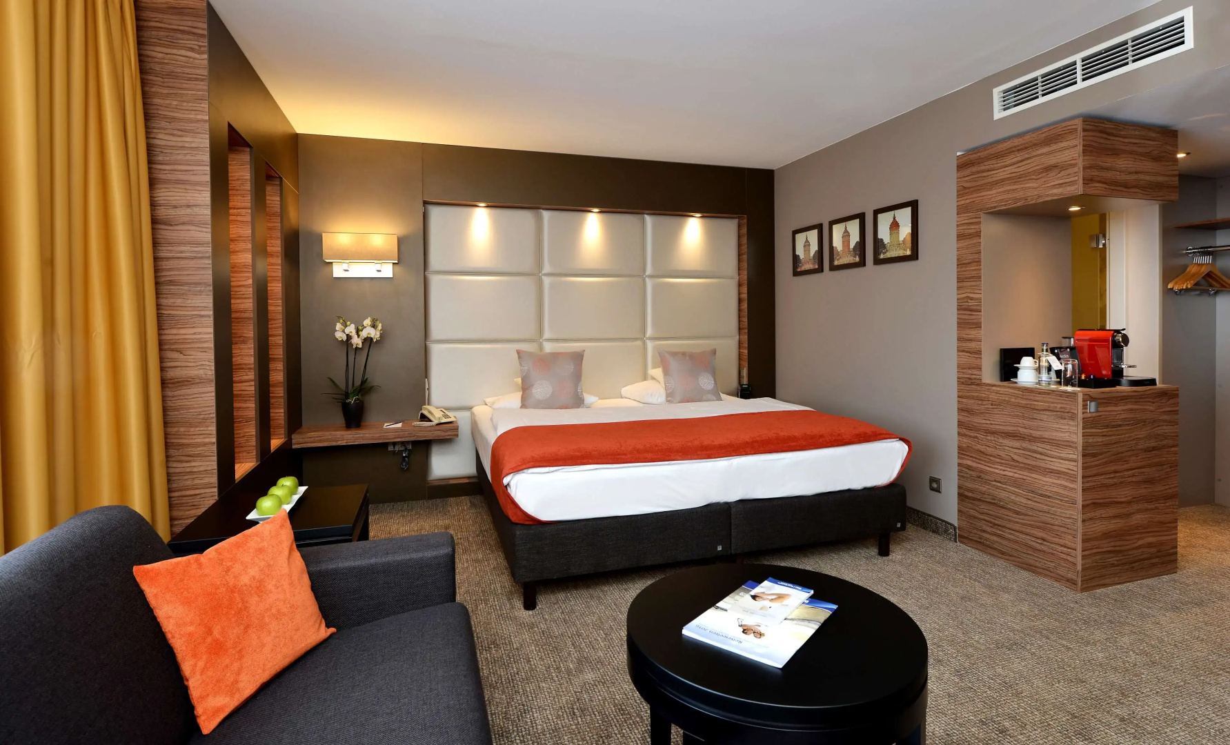 Photo - Best Western Plus Delta Park Hotel