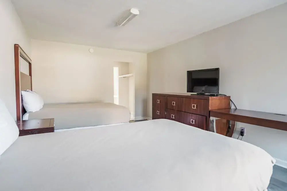 Photo - Thunderbird Motel