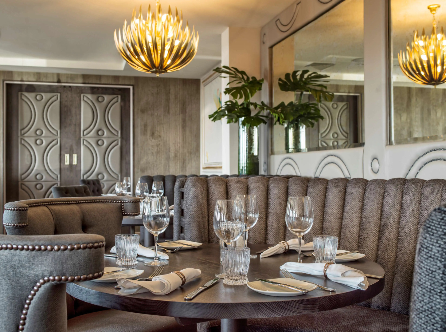 Photo - Boulevard Hotel