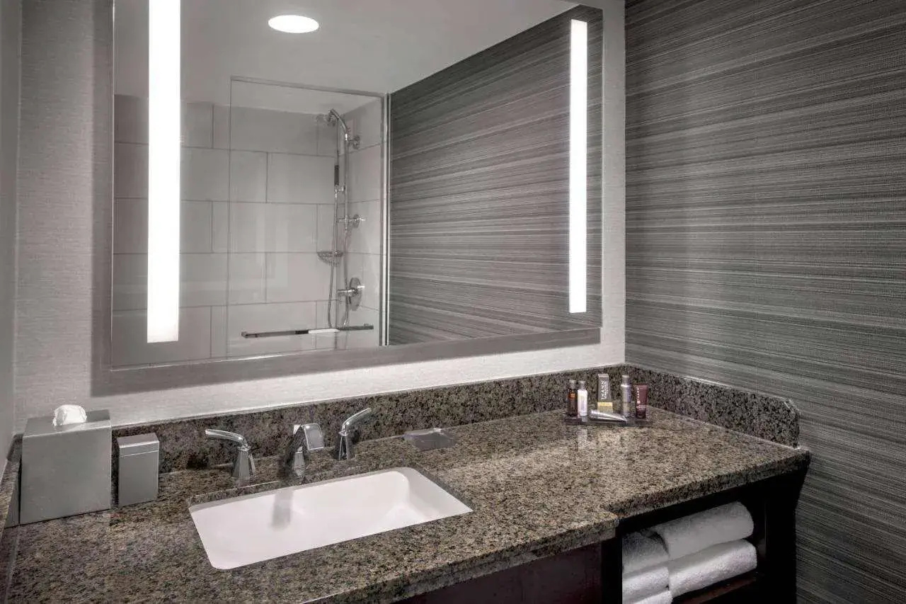 Foto - Holiday Inn Newark International Airport by IHG
