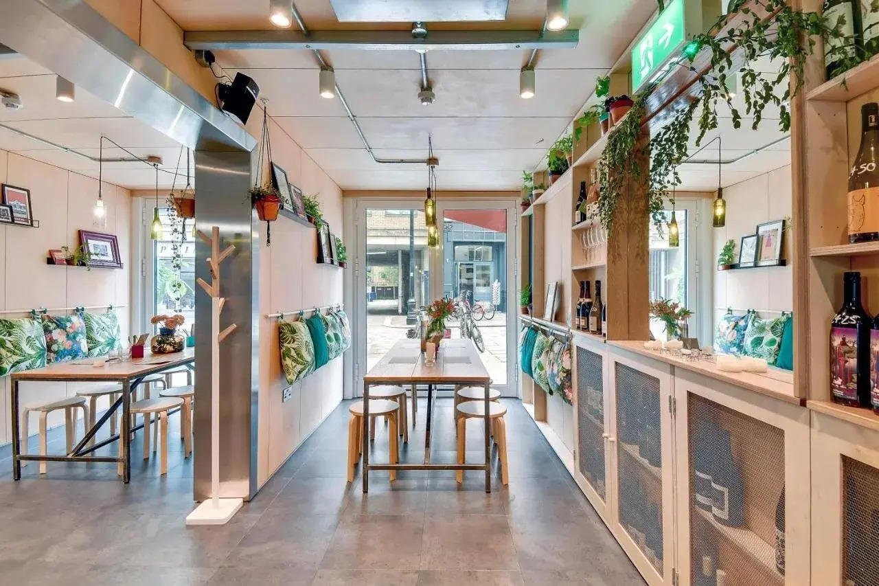 Foto - Stow Away Waterloo