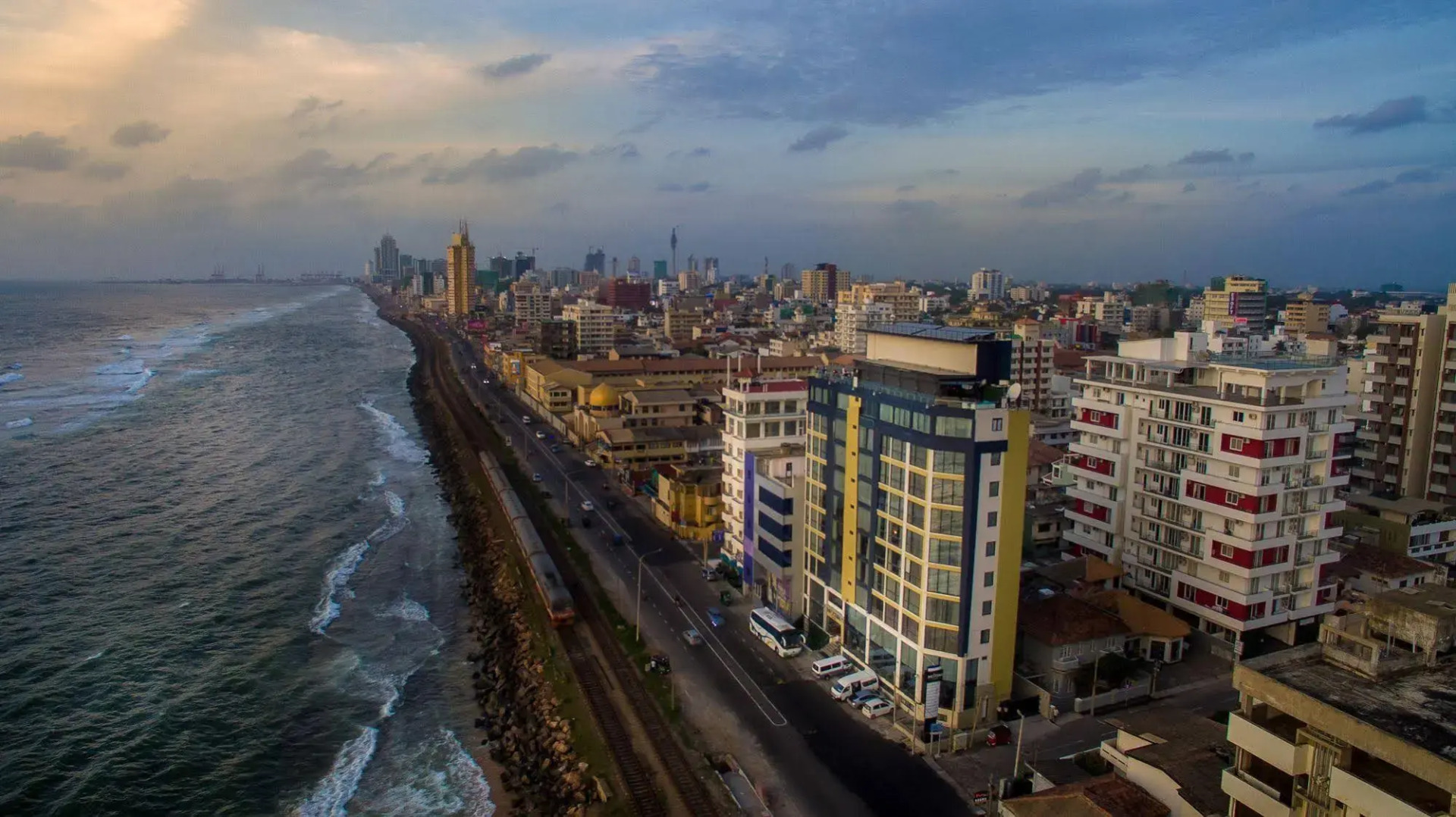Photo - The Ocean Colombo - Guaranteed Sea View Rooms