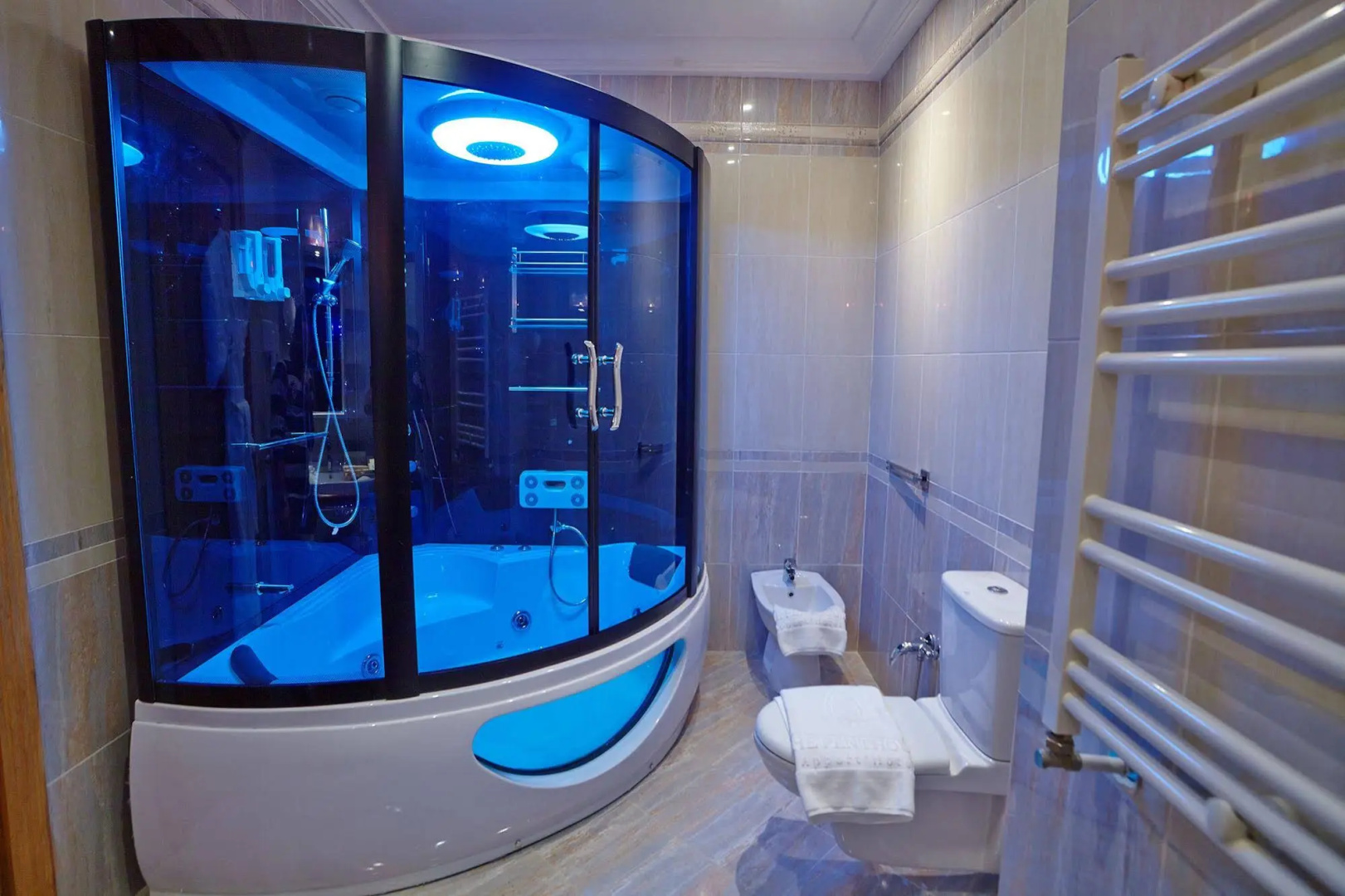 Foto - The Penthouse Suites Hotel