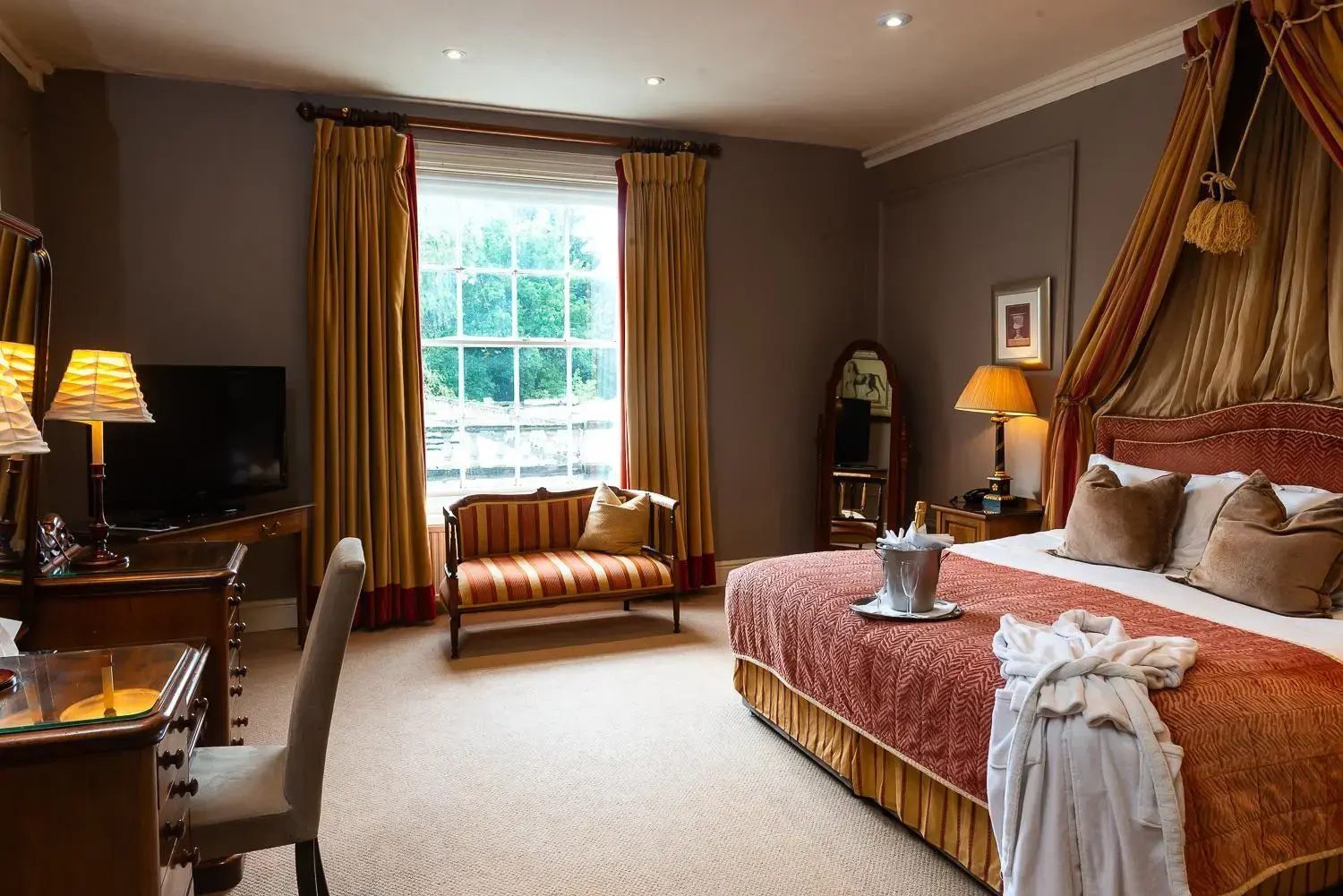 Photo - Rowton Hall Hotel and Spa
