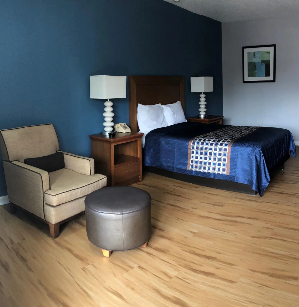 Photo - Relax Inn