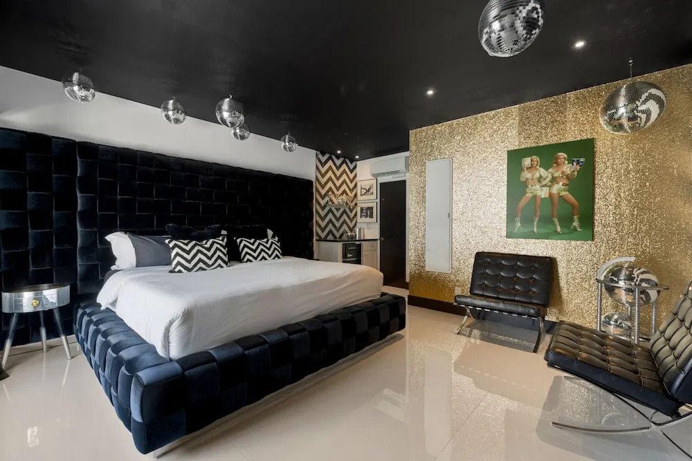 Photo - The Velvet Rope PS