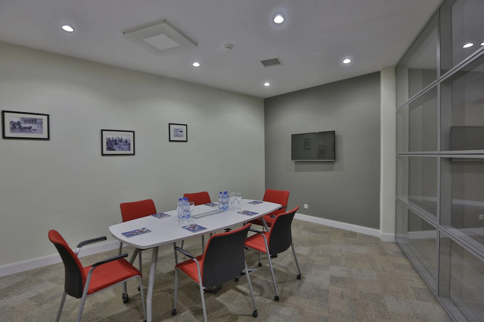 Foto - HomeBridge Hotel Apartments