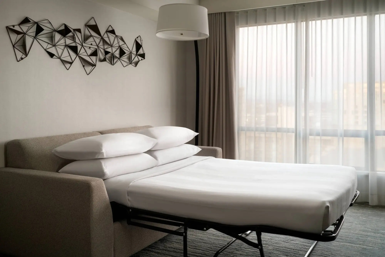 Photo - Vancouver Airport Marriott Hotel