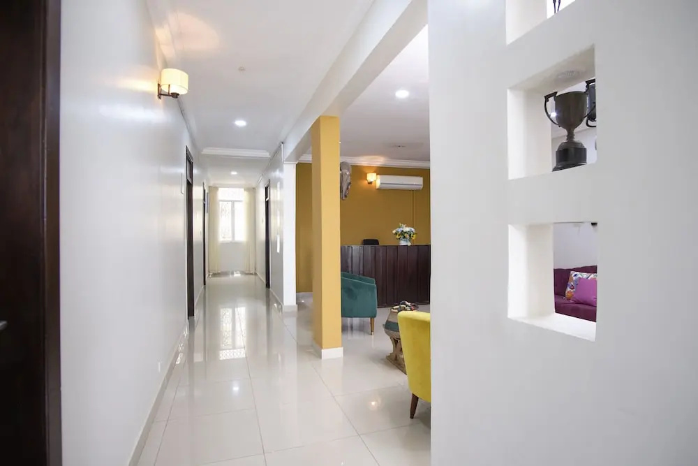 Photo - The Highbridge Guest Lodge