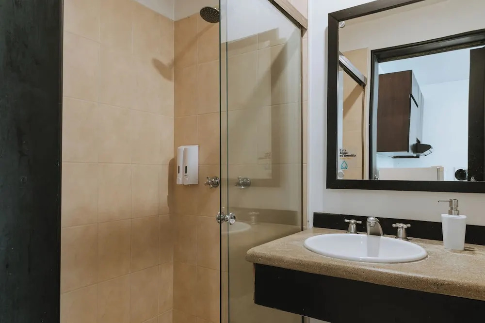 Photo - Travelers Orange Suites