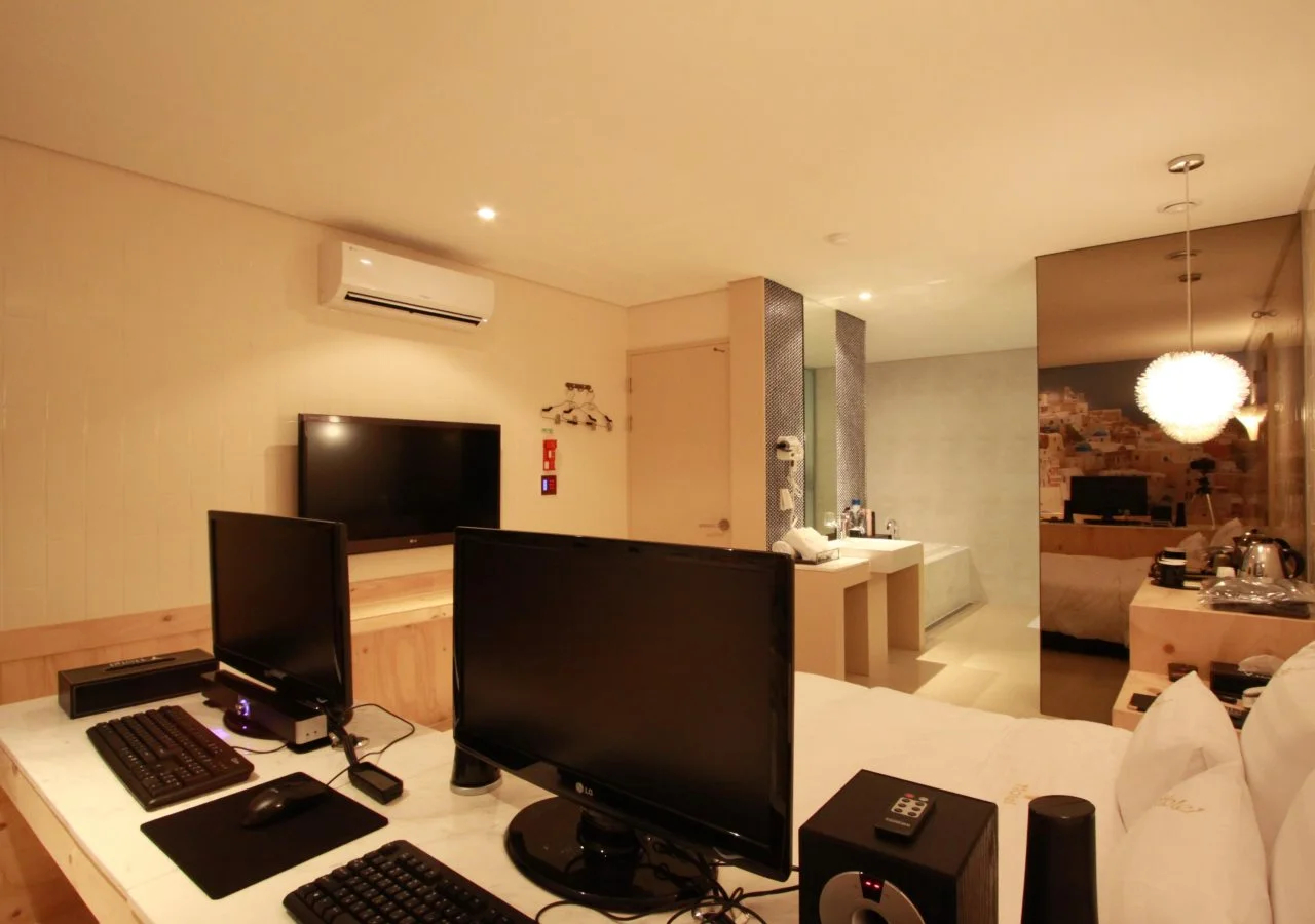 Photo - Shinchon Y Hotel