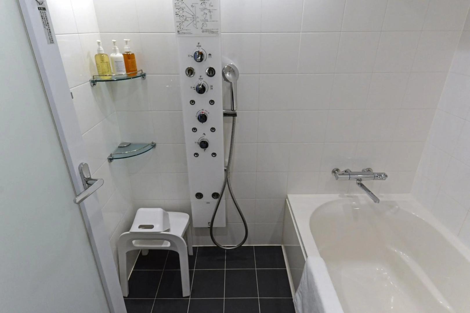 Photo - Hotel Forza Osaka Kitahama