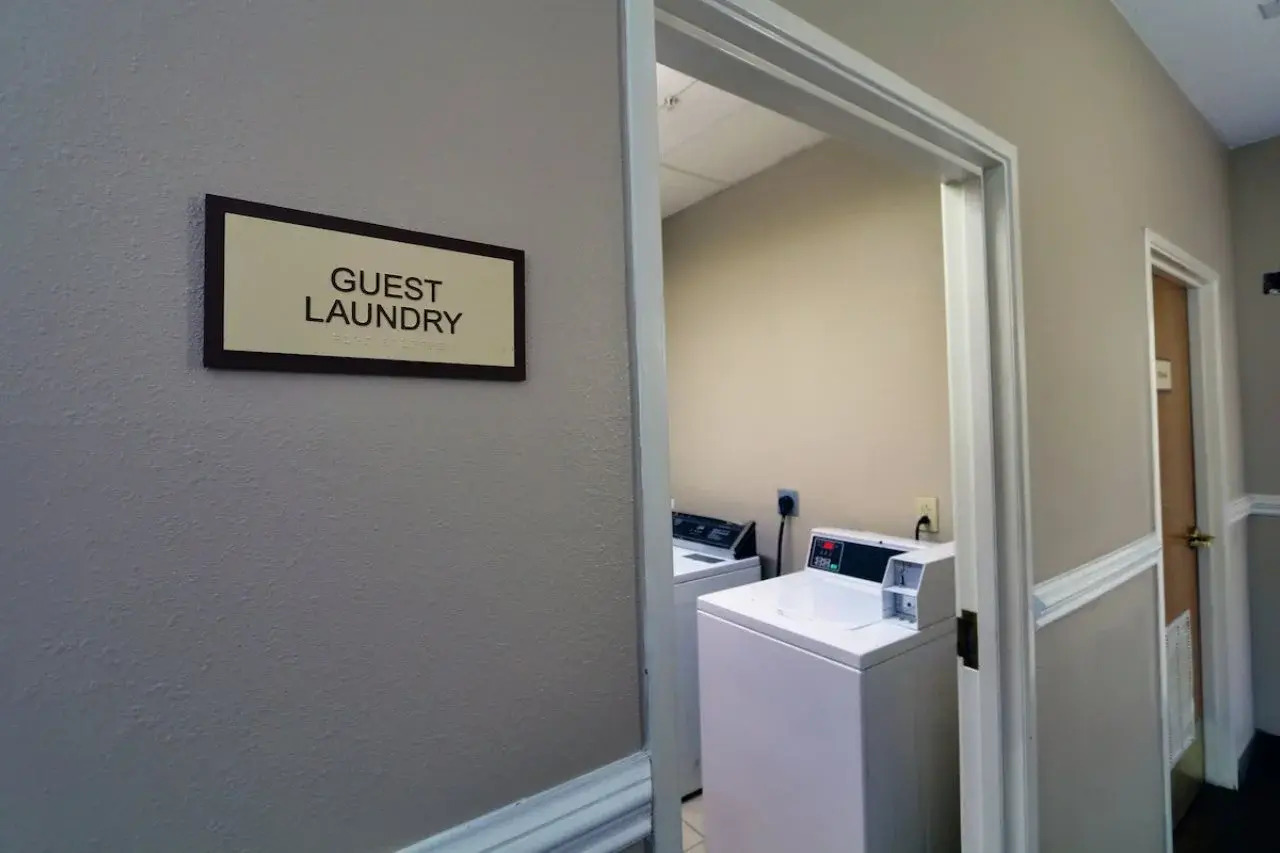 Photo - Country Inn & Suites by Radisson, Savannah Southside
