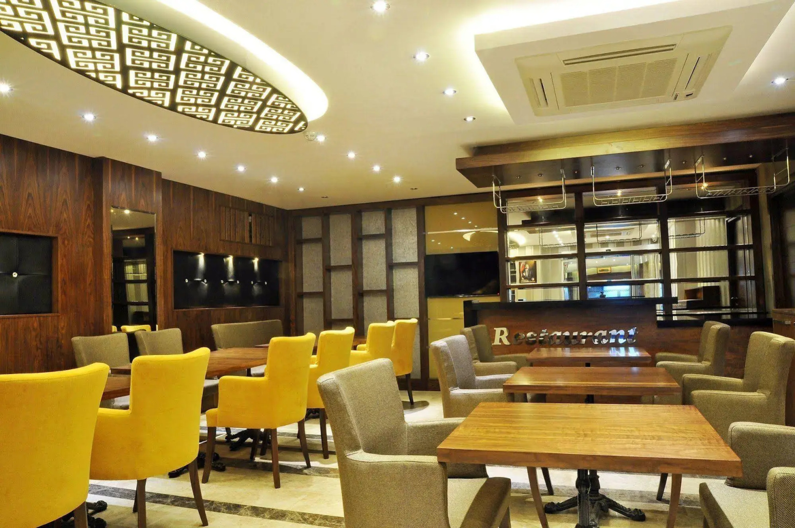 Photo - Avin Hotel