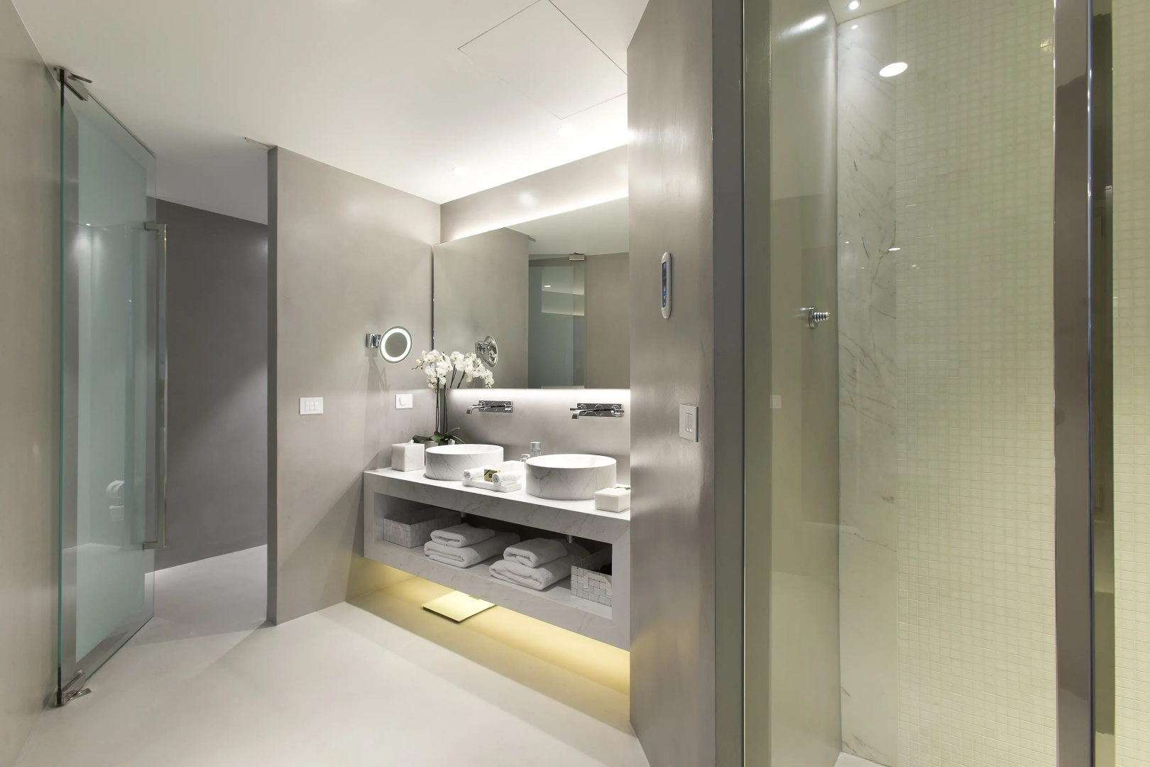 Photo - Grace Hotel, Auberge Collection