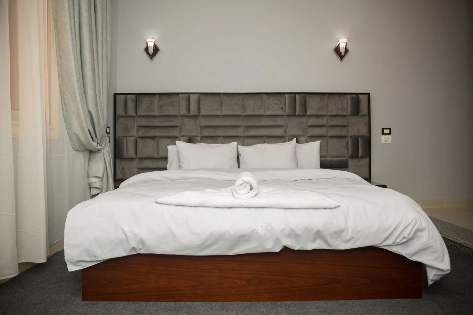 Photo - Capital Hotel